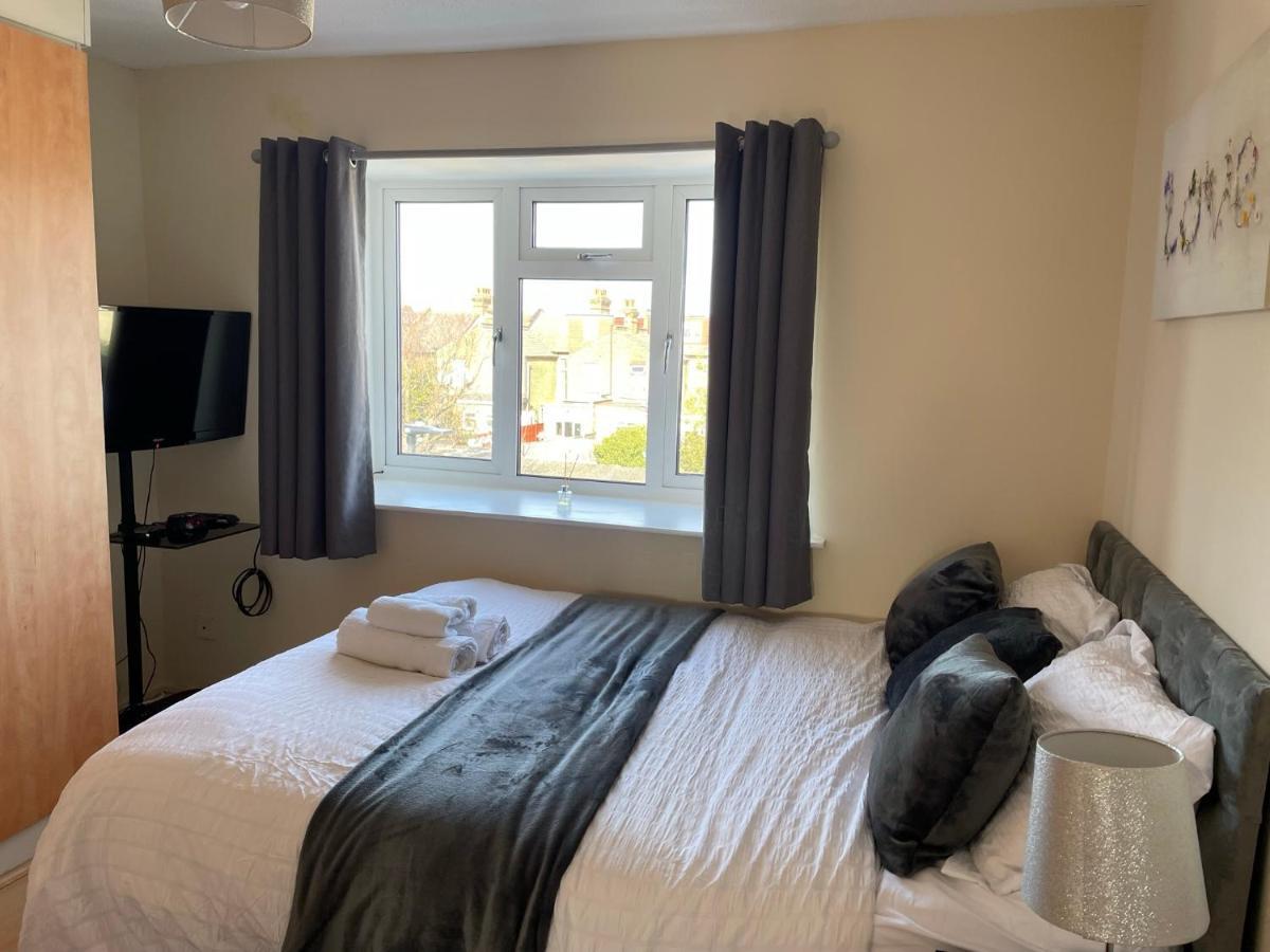 Nnk Air Bnb Enfield Zewnętrze zdjęcie